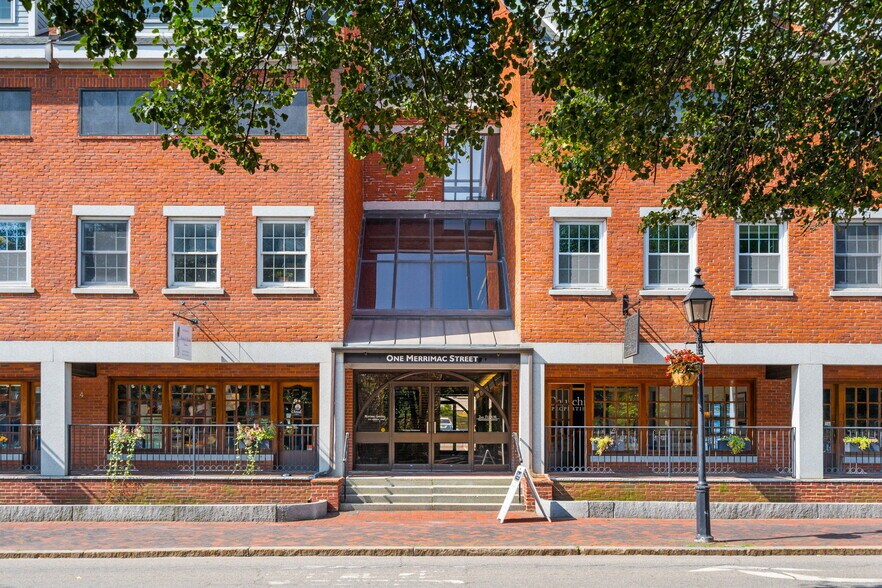 More Photos Of 1 Merrimac St, Newburyport Apartments For Lease
