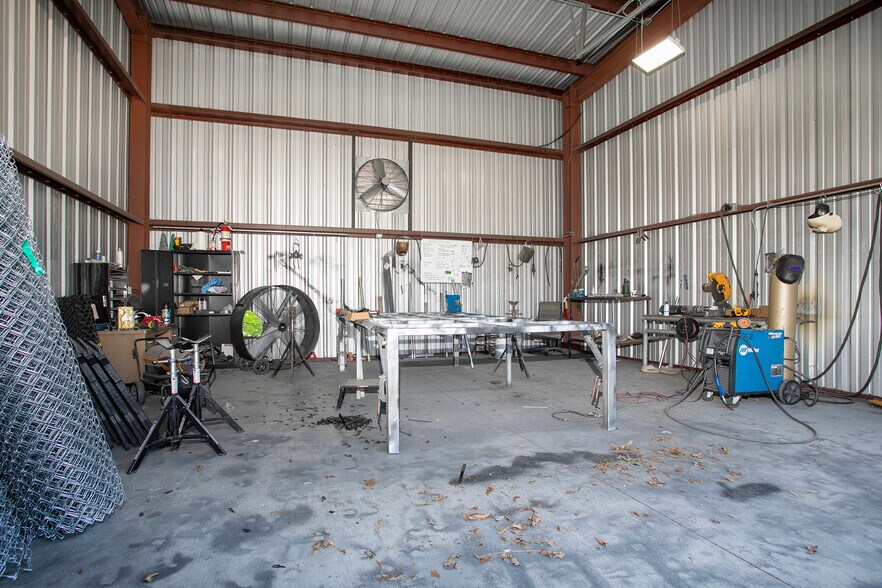 More Photos Of 5004 FM 2767, Tyler Industrial For Sale