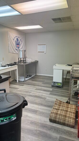 More Photos Of 1684 N Belcher Rd, Clearwater Flex For Lease