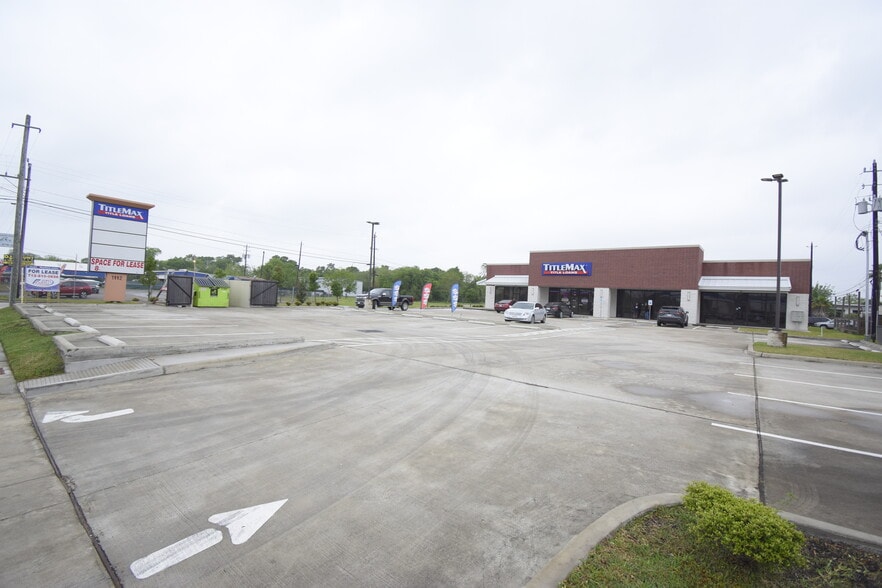 More Photos Of 1112 W Spencer Hwy, La Porte Storefront Retail Office For Lease