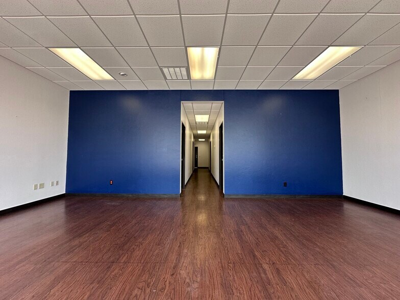 More Photos Of 360 24th Ave NW, Norman Storefront For Lease