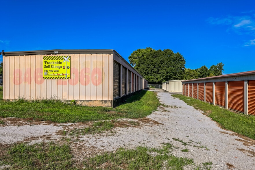 More Photos Of 52 & 54 Awtrey St, Manchester Self Storage For Sale