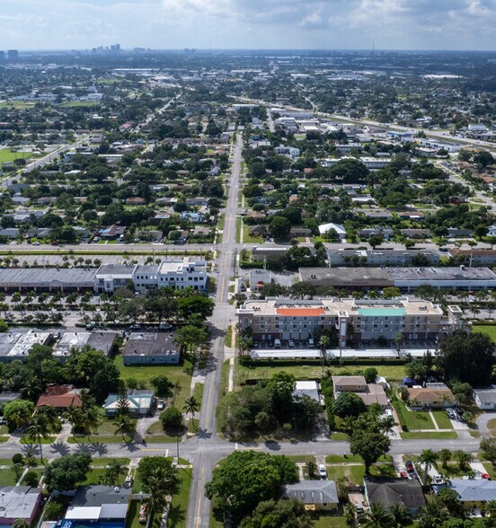 More Photos Of 800 Park Ave, West Palm Beach Storefront Retail Office For Sale