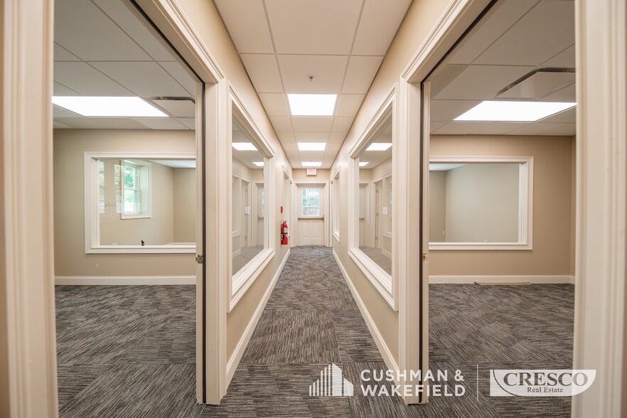 More Photos Of 4420 Sherwin Rd, Willoughby Office For Lease