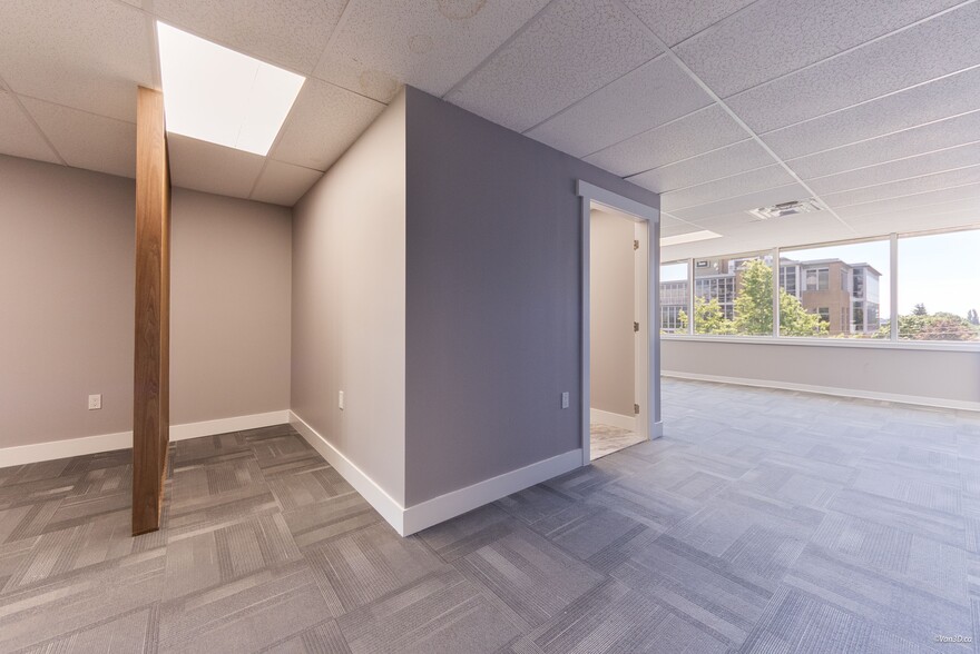 More Photos Of 11957 80 Av, Delta Apartments For Sale