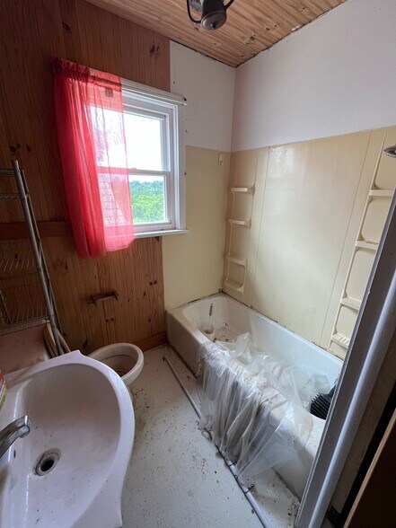 More Photos Of 61961 Dysart Woods Rd, Belmont Specialty For Sale