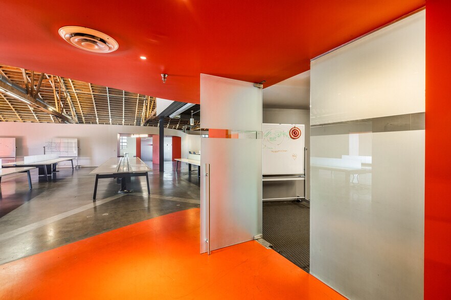 More Photos Of 3644 Eastham Dr, Culver City Loft Creative Space For Lease