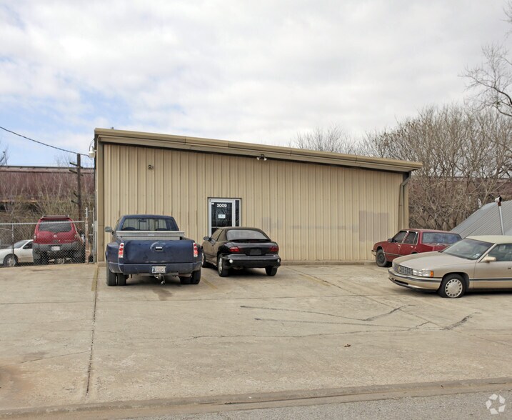 More Photos Of 2009 S Santa Fe Ave, Oklahoma City Unknown For Lease
