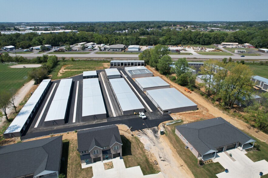 More Photos Of 711 Nicholas St, Elizabethtown Self Storage For Sale