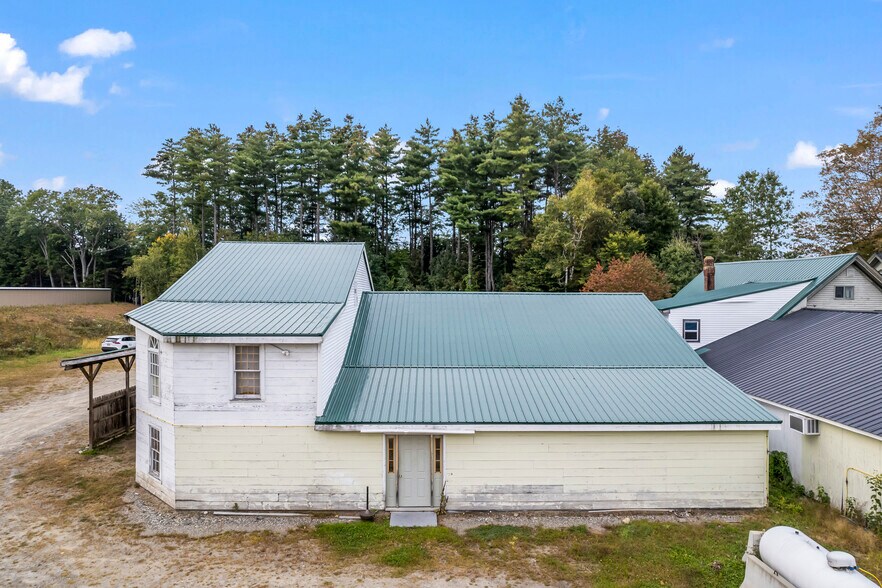 More Photos Of 680 Maine Ave, Farmingdale Storefront Retail Office For Lease