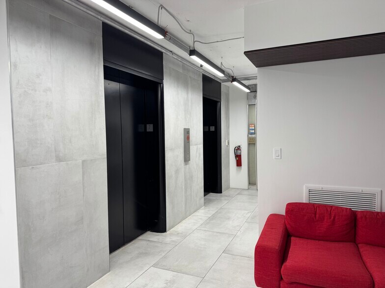 More Photos Of 1720 Harrison St, Hollywood Office Residential For Sale