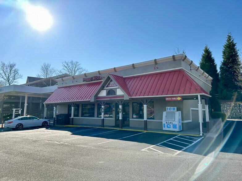 Primary Photo Of 450 E King St, Boone Service Station For Sale