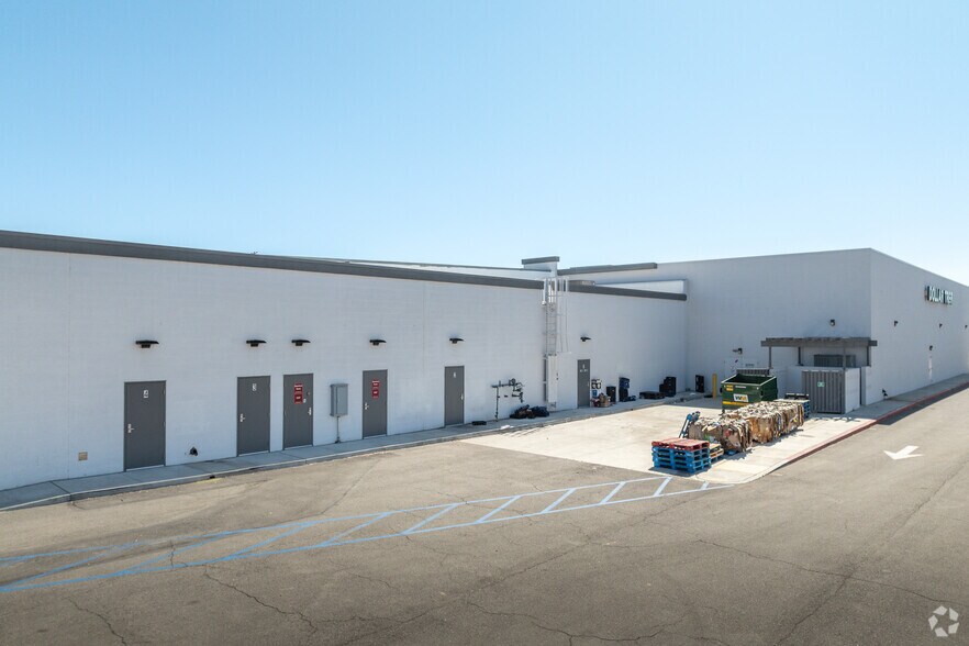 More Photos Of 30920 Benton Rd, Winchester Freestanding For Sale