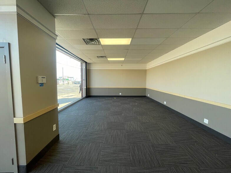 More Photos Of 230 Bay St, Staten Island Freestanding For Lease