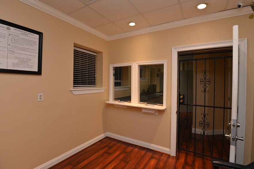 More Photos Of 2715 Fannin St, Houston Medical For Sale