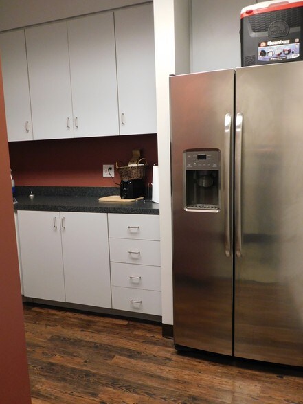 More Photos Of 211 King St, Charleston Office For Lease
