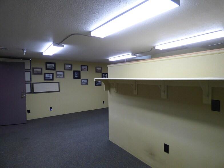 More Photos Of 409-427 N Railroad Ave, Loveland Restaurant For Lease