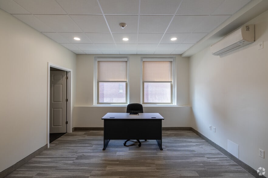 More Photos Of 1087 Elm St, Manchester Office For Lease
