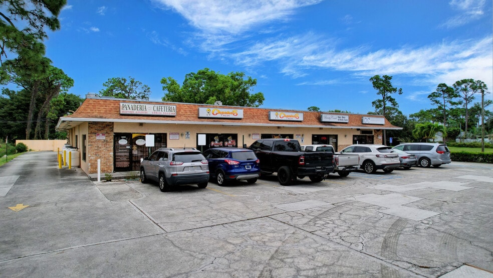More Photos Of 5371 10th Ave N, Greenacres Storefront Retail Office For Lease
