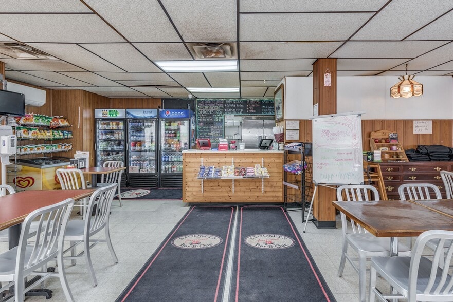 More Photos Of 122 E Poplar St, Nanticoke Restaurant For Sale