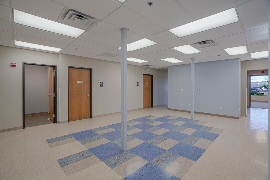 More Photos Of 8128 E 69 Hwy, Prescott Valley Office For Lease