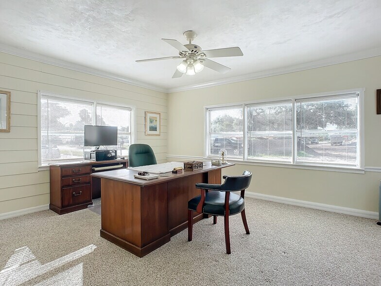 More Photos Of 409 N Ridgewood Ave, Edgewater Office For Sale