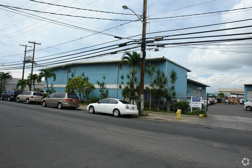 More Photos Of 220 Puuhale Rd, Honolulu Warehouse For Lease