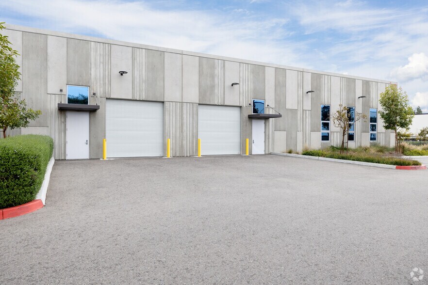 More Photos Of 5801 Van Allen Way, Carlsbad Warehouse For Lease