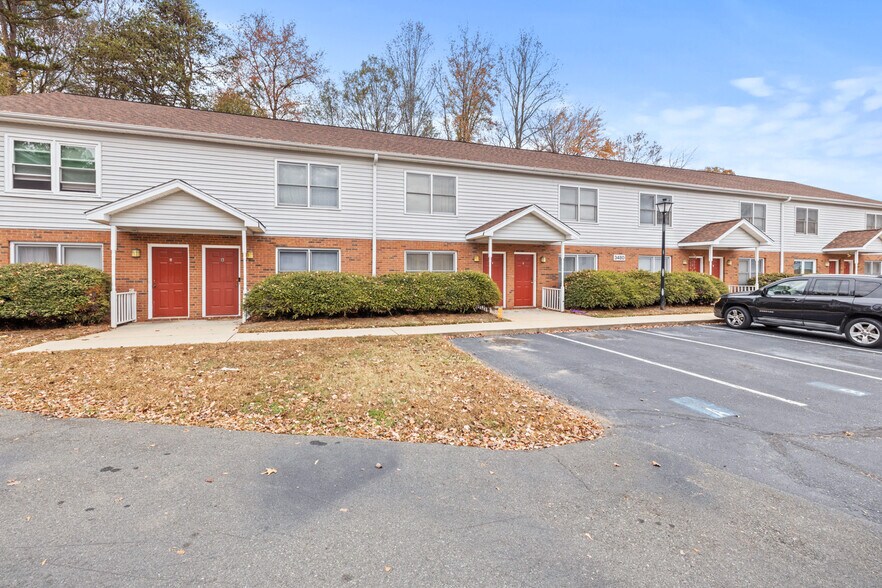 More Photos Of 3456-3480 Jondon Ln, Gastonia Apartments For Sale