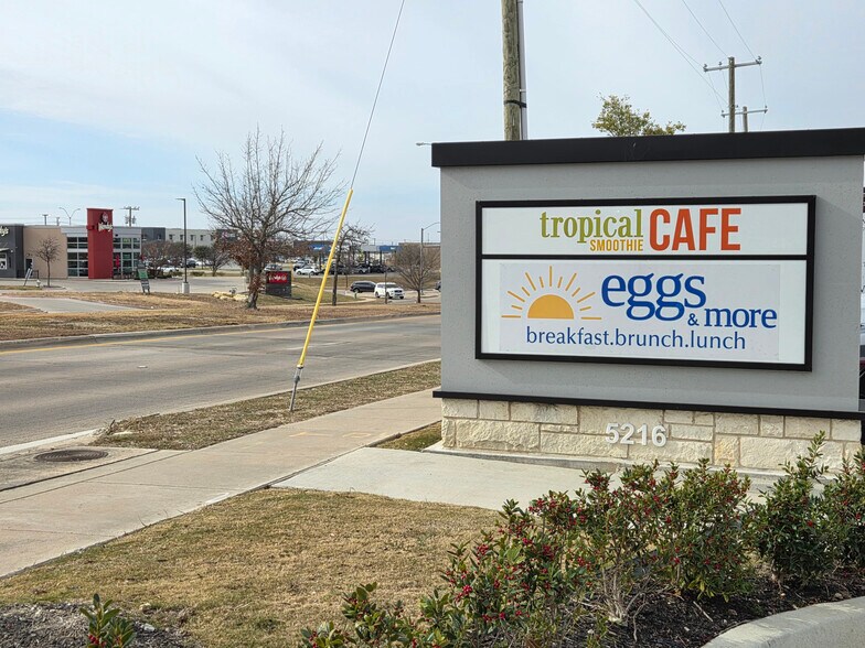 More Photos Of 5216 Sycamore School Rd, Fort Worth Fast Food For Sale
