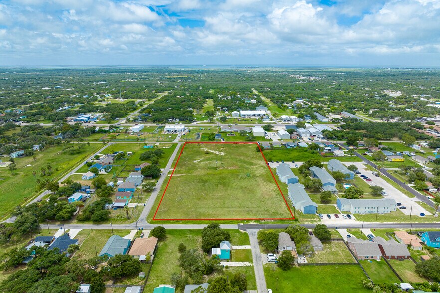 More Photos Of 1004 S Young St, Rockport Land For Sale