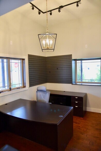 More Photos Of 102 E 6th Ave, Fort Pierre Office For Sale