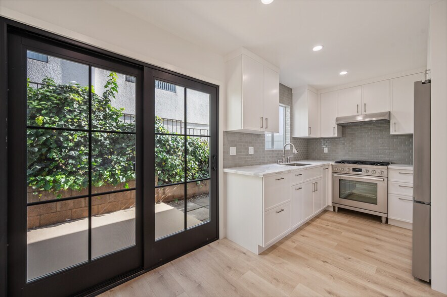 More Photos Of 4311-4315 Eagle Rock Blvd, Los Angeles Storefront Retail Residential For Sale