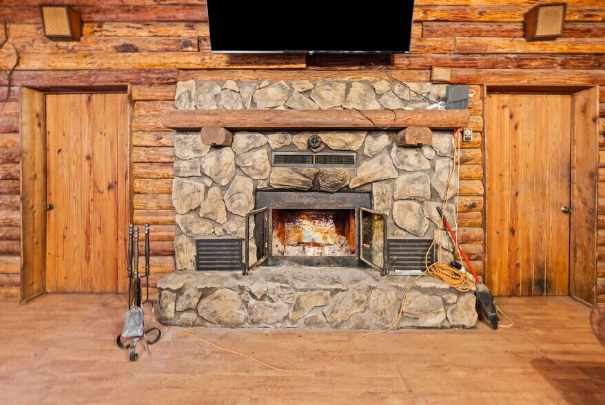 More Photos Of 1162 School St, Percy Restaurant For Sale