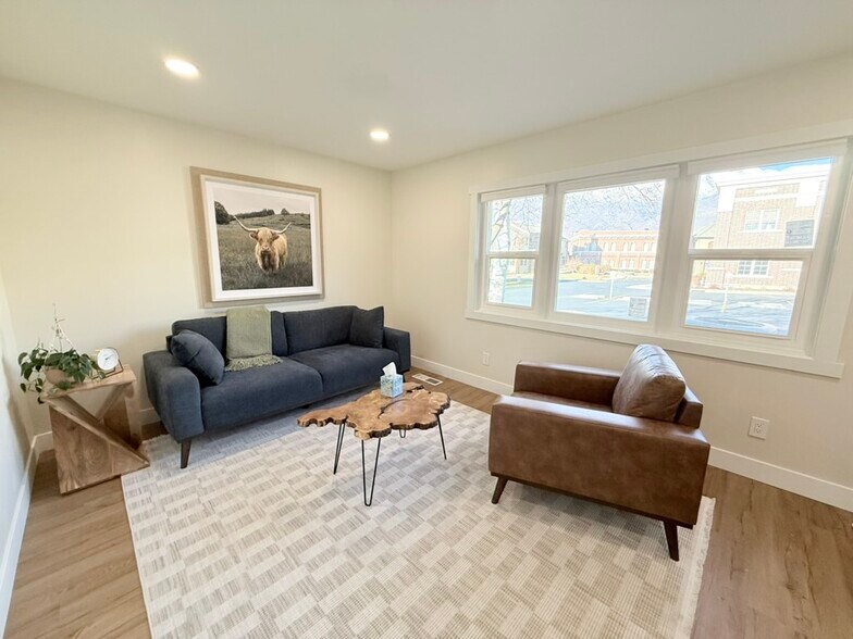 More Photos Of 60 W Canyon Crest Rd, Alpine Office For Lease