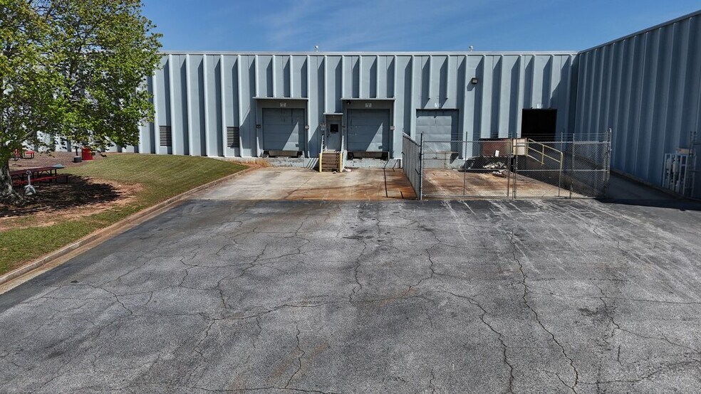 More Photos Of 5224 Snapfinger Woods Dr, Decatur Manufacturing For Lease