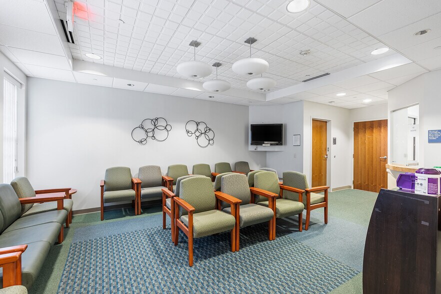 More Photos Of 670 Woodbourne Rd, Langhorne Medical For Sale