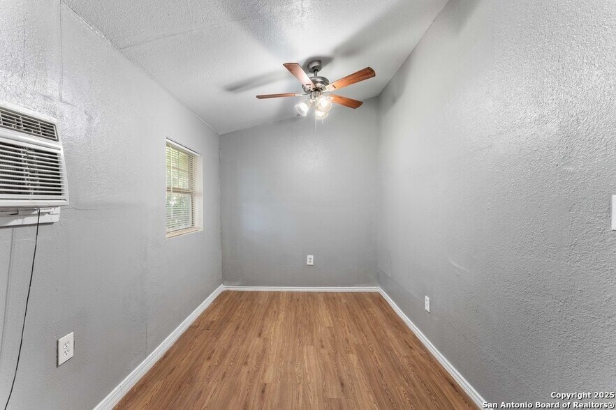 More Photos Of 403 Terrell Ave, San Antonio Apartments For Sale