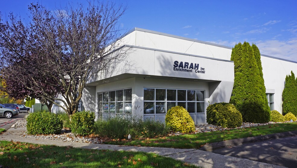 More Photos Of 1 Commercial St, Branford Warehouse For Lease