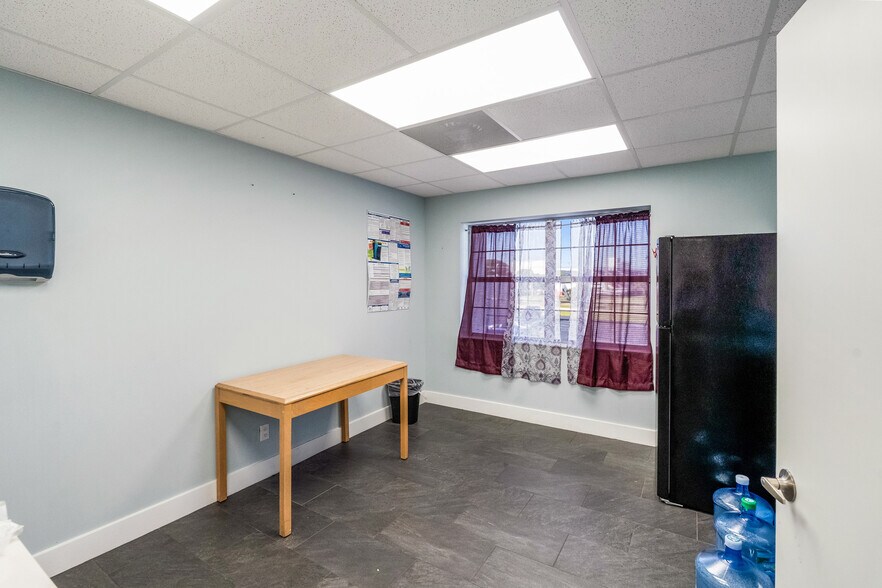 More Photos Of 1615 14th Ave, Vero Beach Medical For Sale