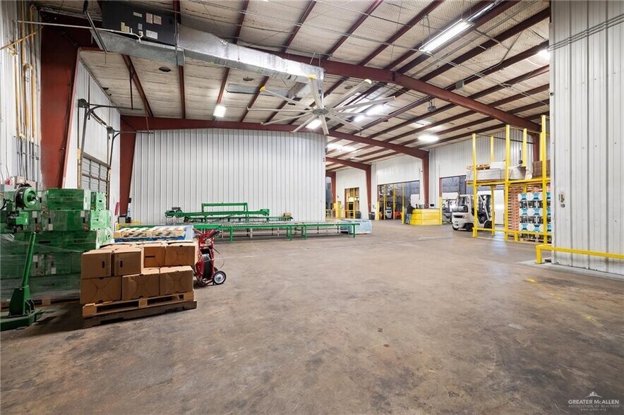 More Photos Of 1300 W US Highway 83, Alamo Warehouse For Sale