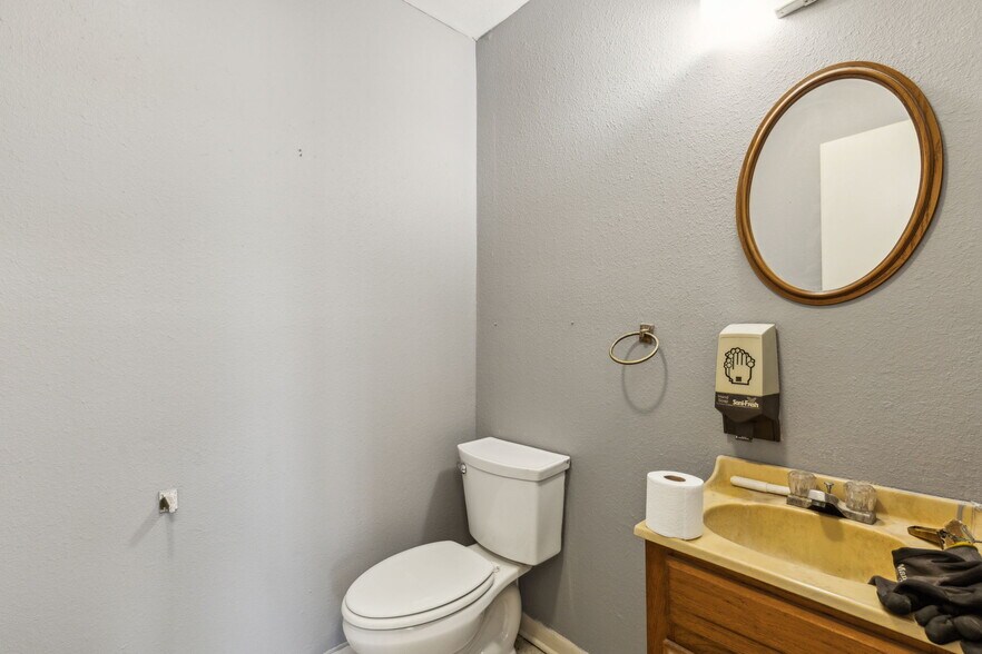 More Photos Of 351 Interstate Highway 30, Greenville Warehouse For Sale