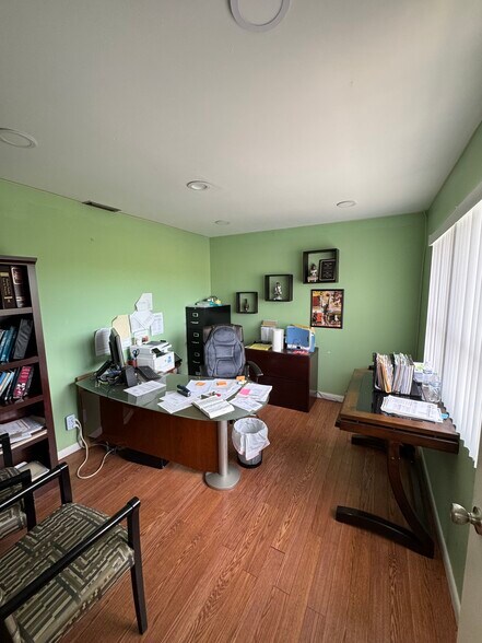 More Photos Of 602 W Lantana Rd, Lake Worth Medical For Lease