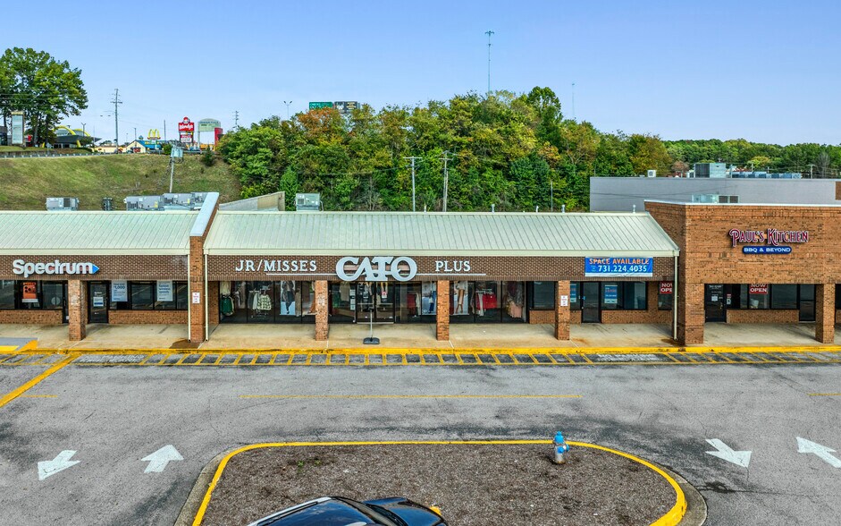 More Photos Of 913 North Pky, Jackson General Retail For Lease