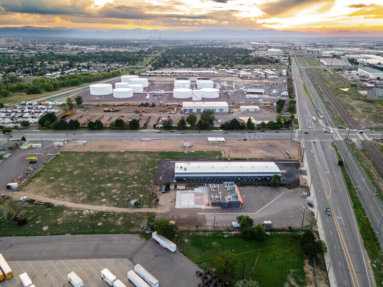 More Photos Of 15370 E Smith Rd, Aurora Warehouse For Lease