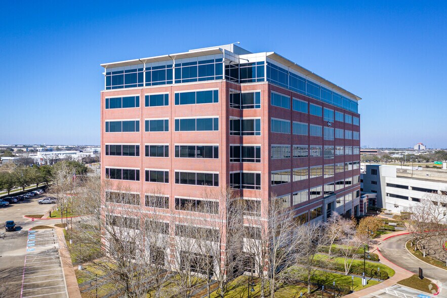 More Photos Of 13135 Dairy Ashford Rd, Sugar Land Office For Lease