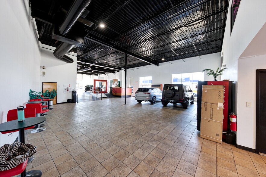 More Photos Of 4101 Boston Rd, Bronx Freestanding For Lease