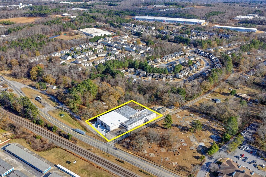 More Photos Of 4784 Cantrell Rd, Flowery Branch Warehouse For Sale
