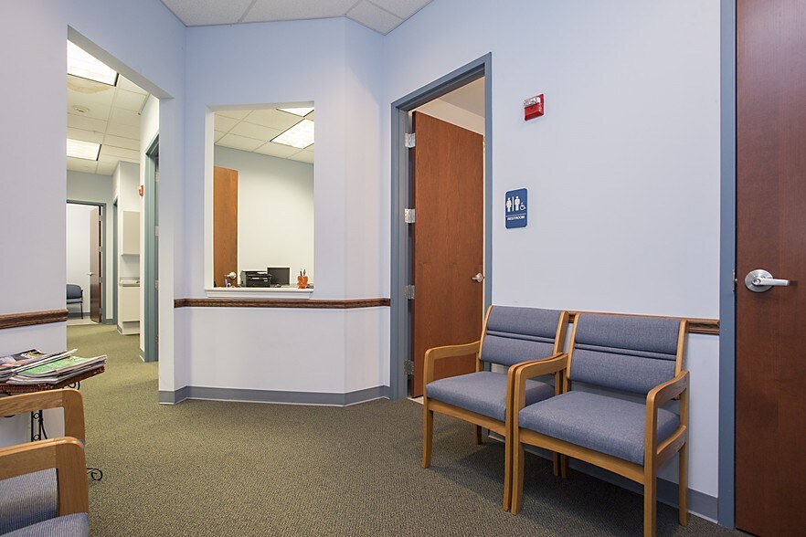 More Photos Of 28369 Davis Pky, Warrenville Office For Lease