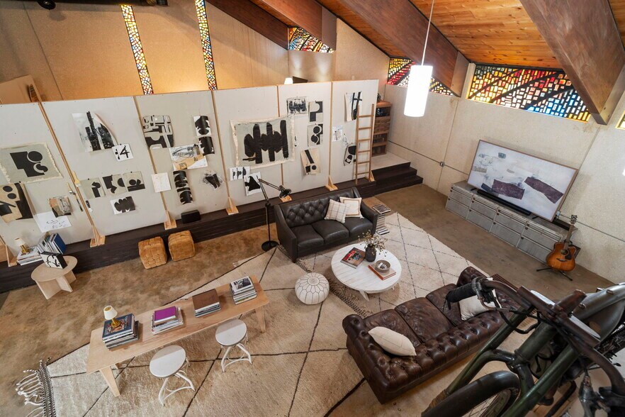 More Photos Of 4720 Avenue O 1/2, Galveston Showroom For Sale